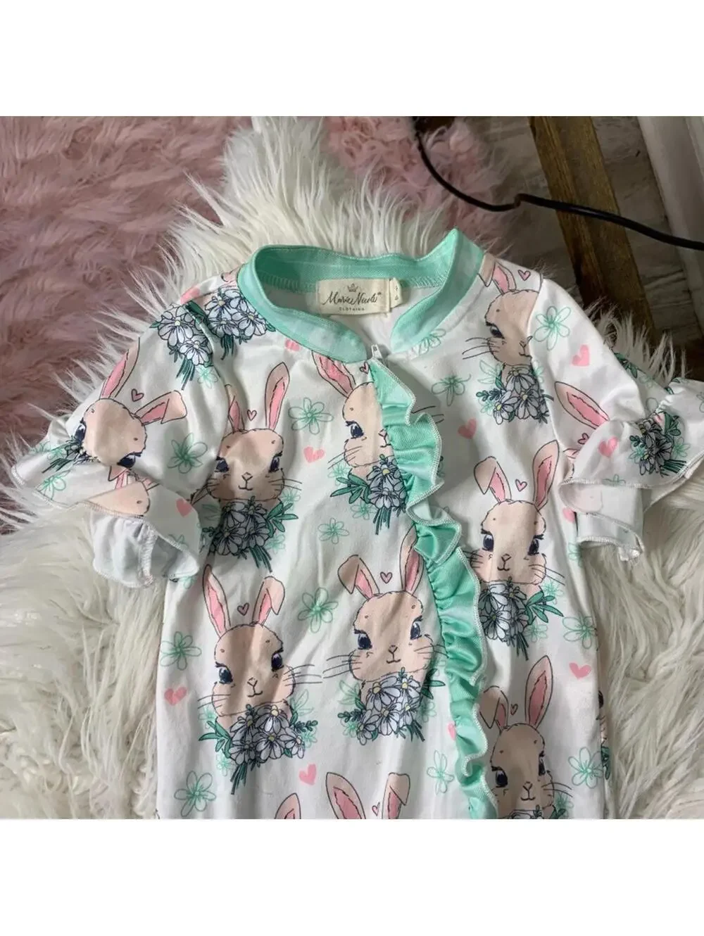 Marie Nicole colors features